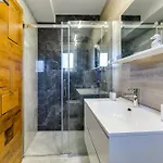 Dona Zadarvillas نين