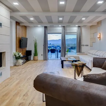 Вилла Dona Zadarvillas Нин