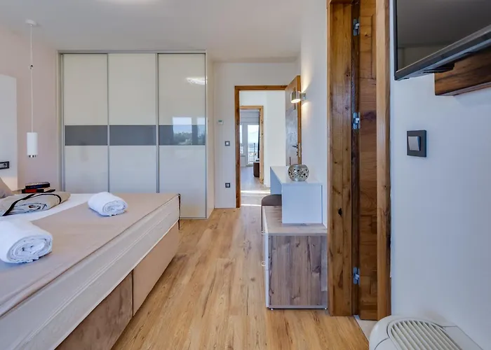 Dona Zadarvillas Вилла *