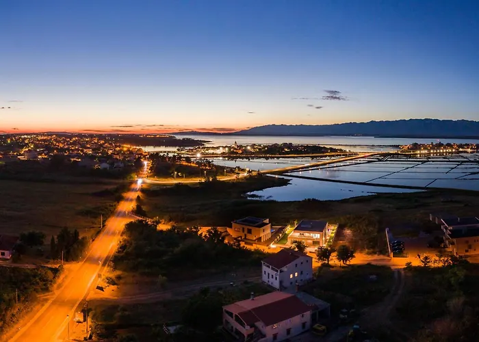 Dona Zadarvillas Нин