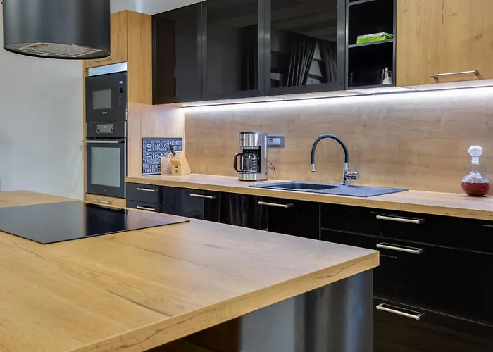 Dona Zadarvillas Нин