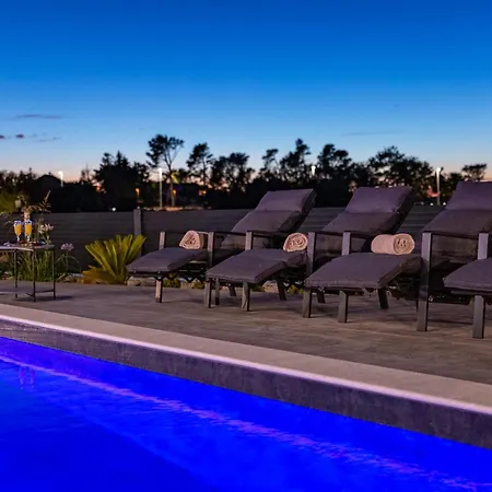 Dona Zadarvillas