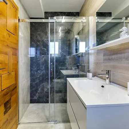 Dona Zadarvillas Nin